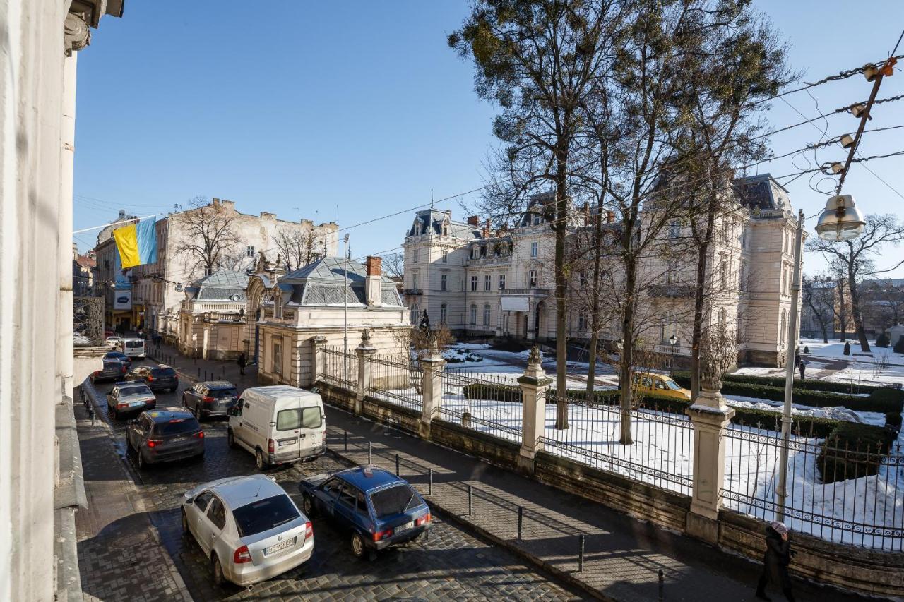 Palace view apartments - 24 Kopernyka str. Lviv Buitenkant foto