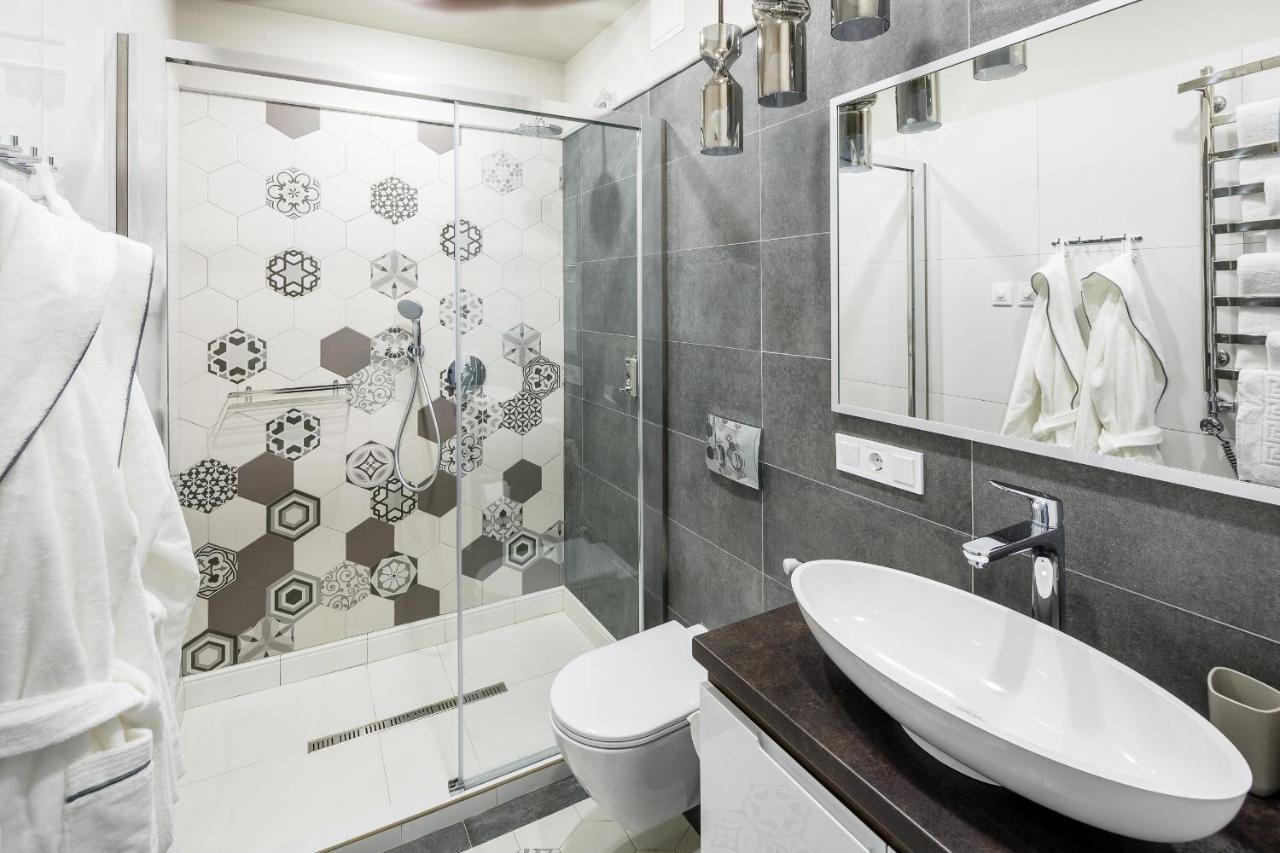 Palace view apartments - 24 Kopernyka str. Lviv Buitenkant foto